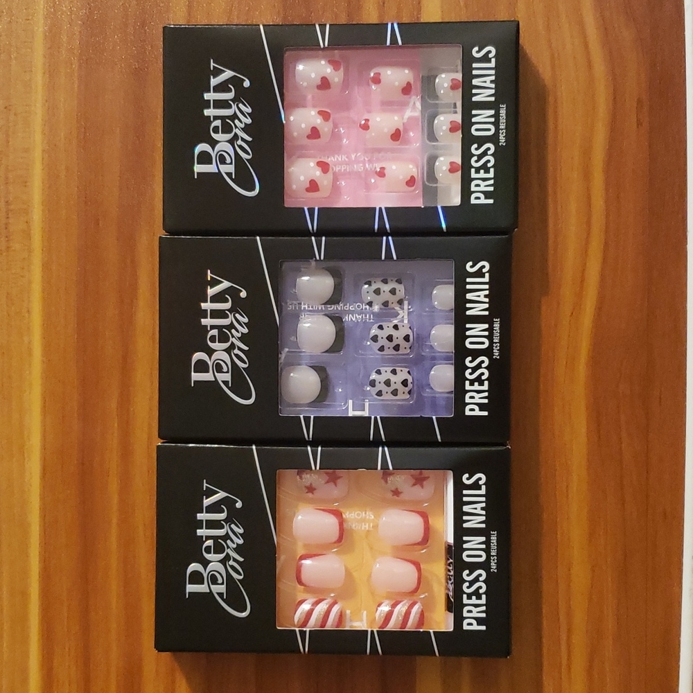 FINAL PRICE!! Betty Cora Reusable Press-On Nails